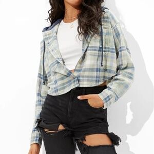 American Eagle Cozy Cabin Cropped Hoodie Flannel